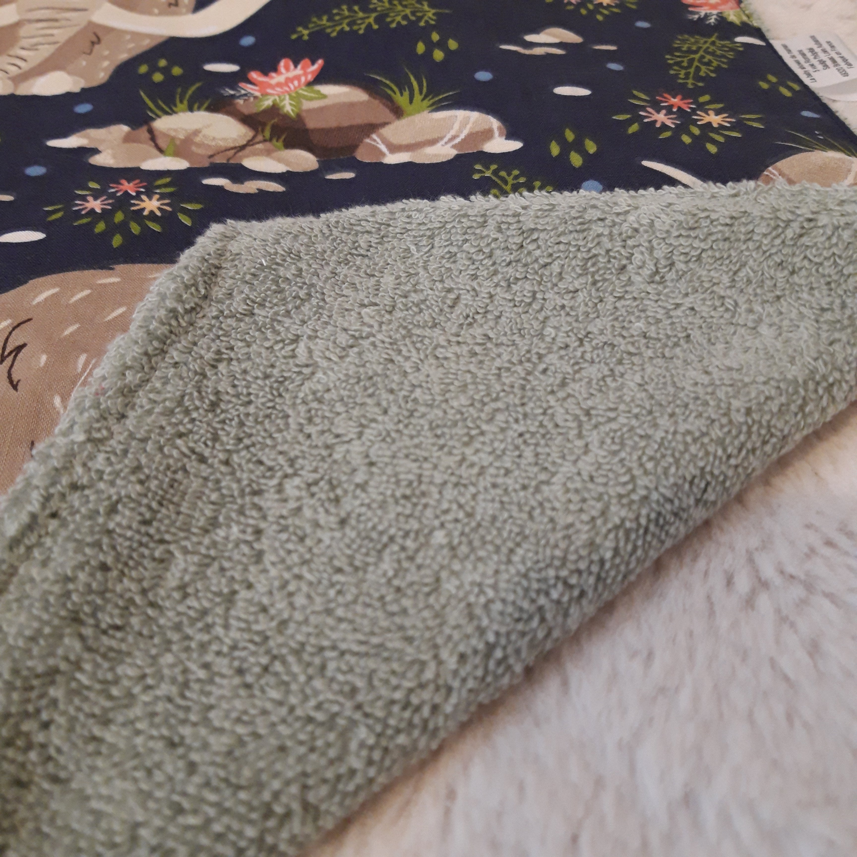 Bavoir élastique mammouth