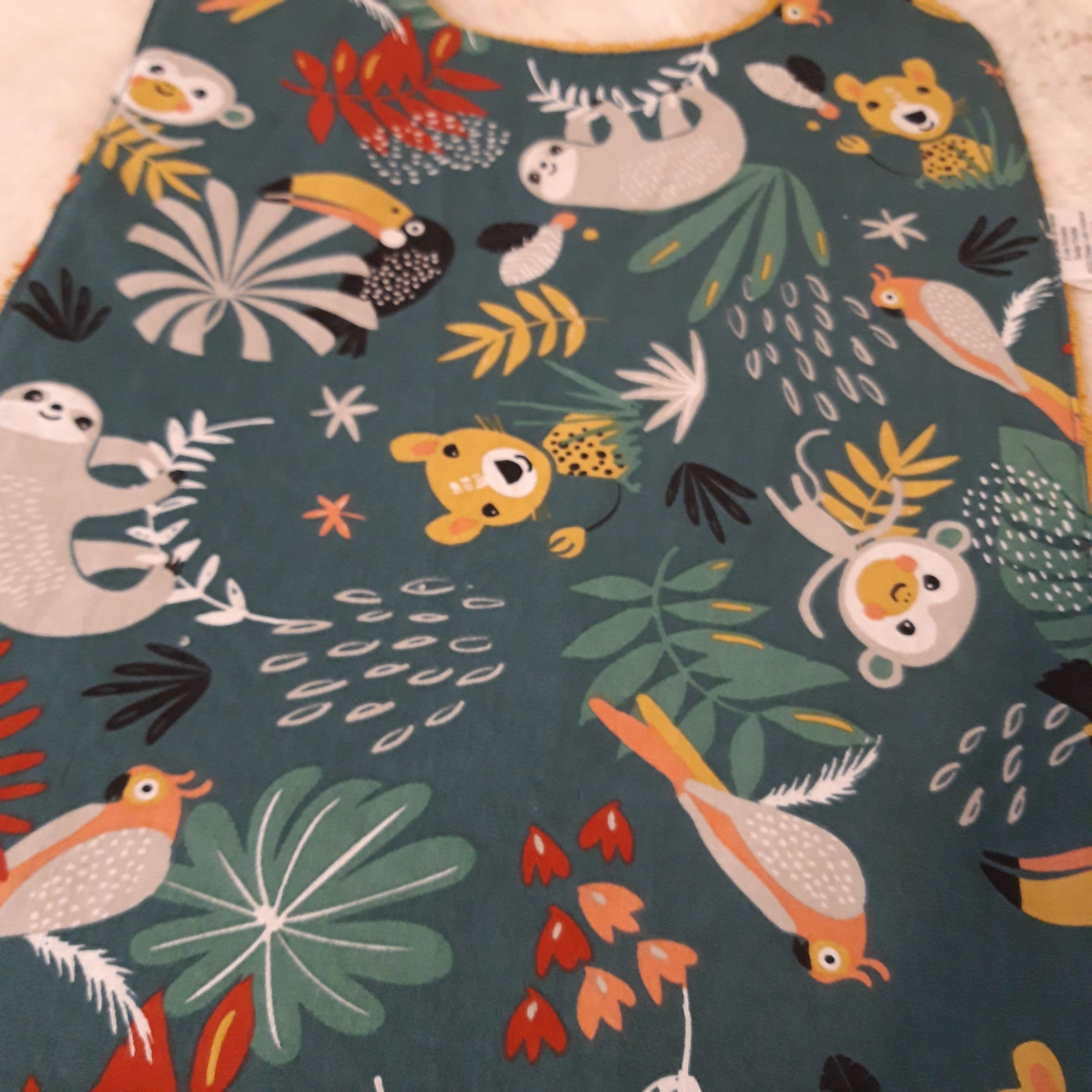 Bavoir élastique forêt