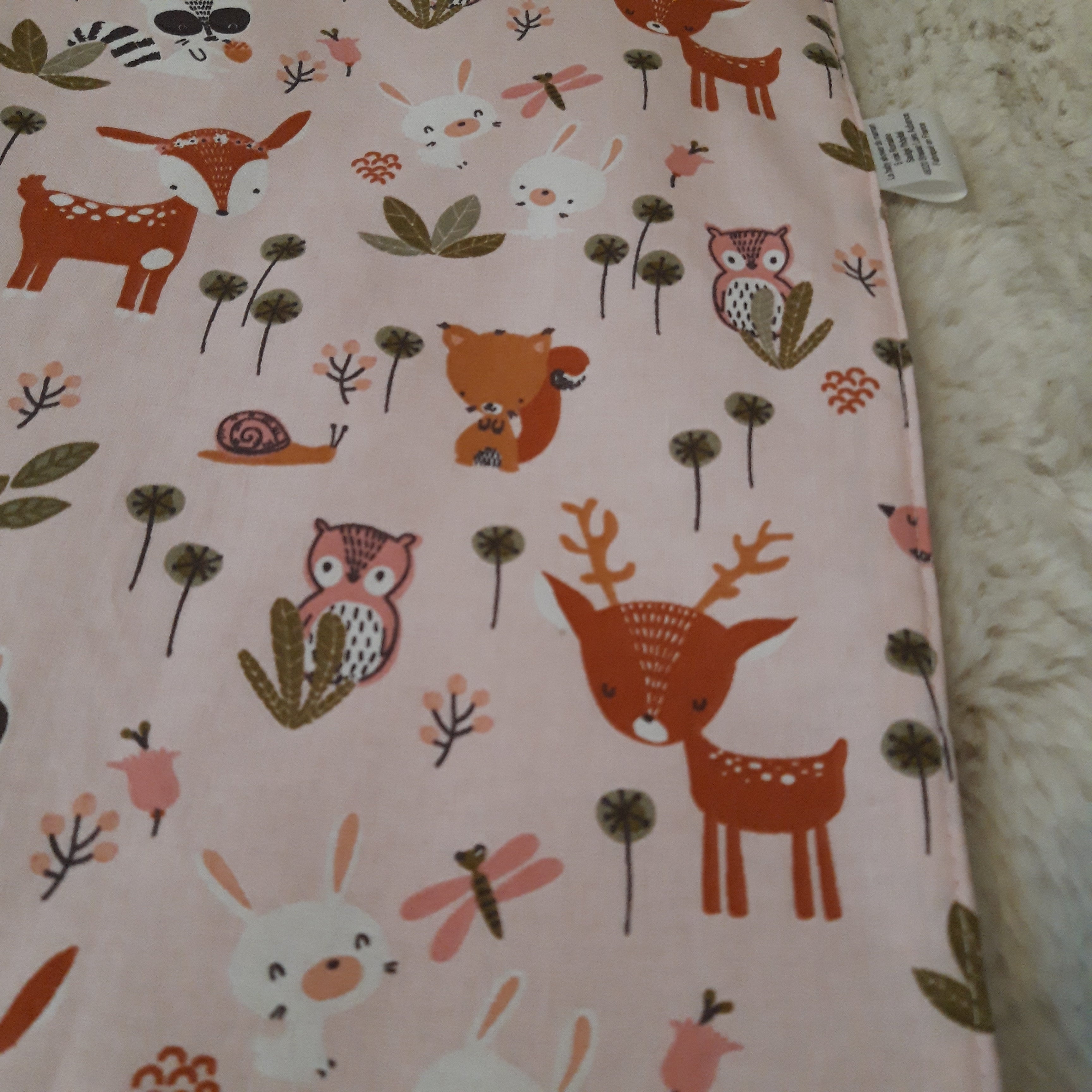 Bavoir élastique faon rose