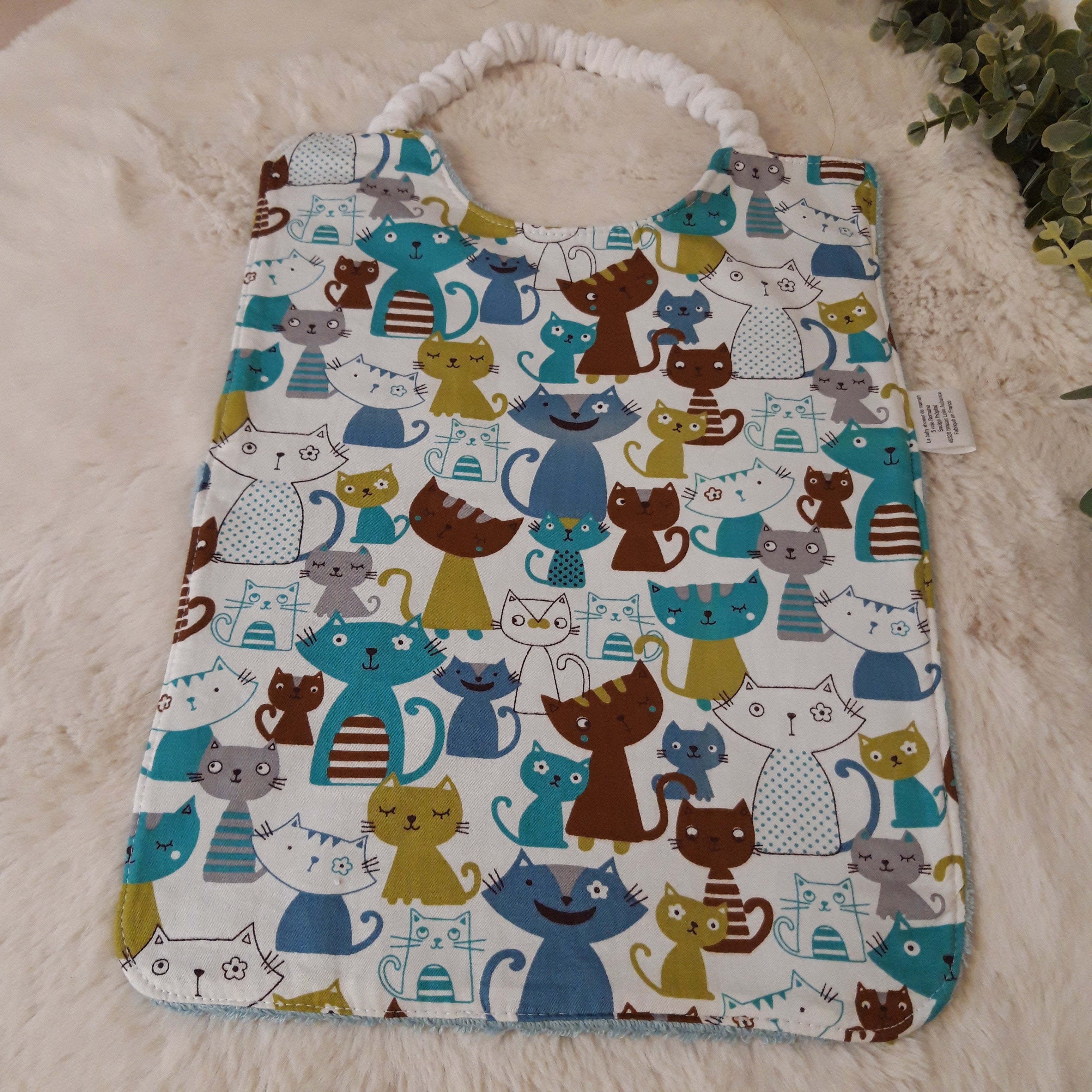 Bavoir élastique chat