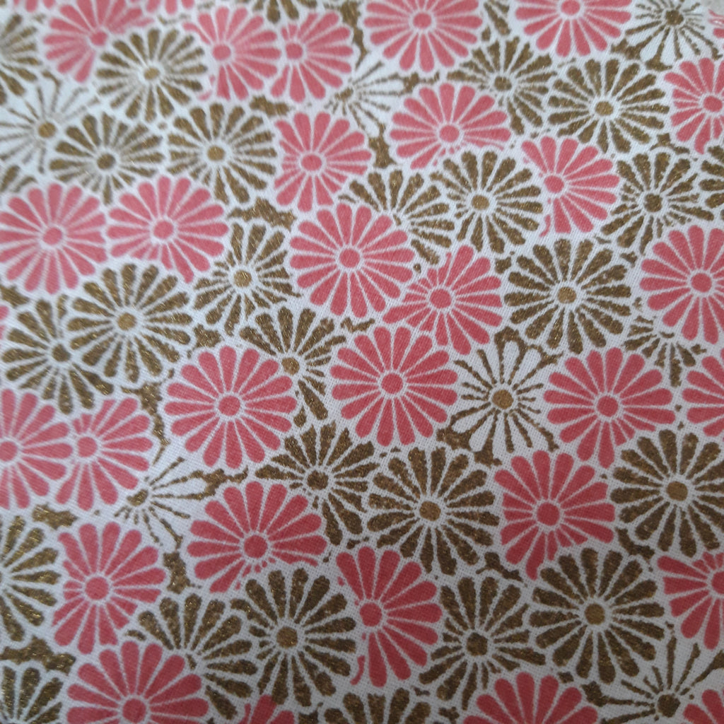 Bavoir bandana - Fleurs roses et dorées