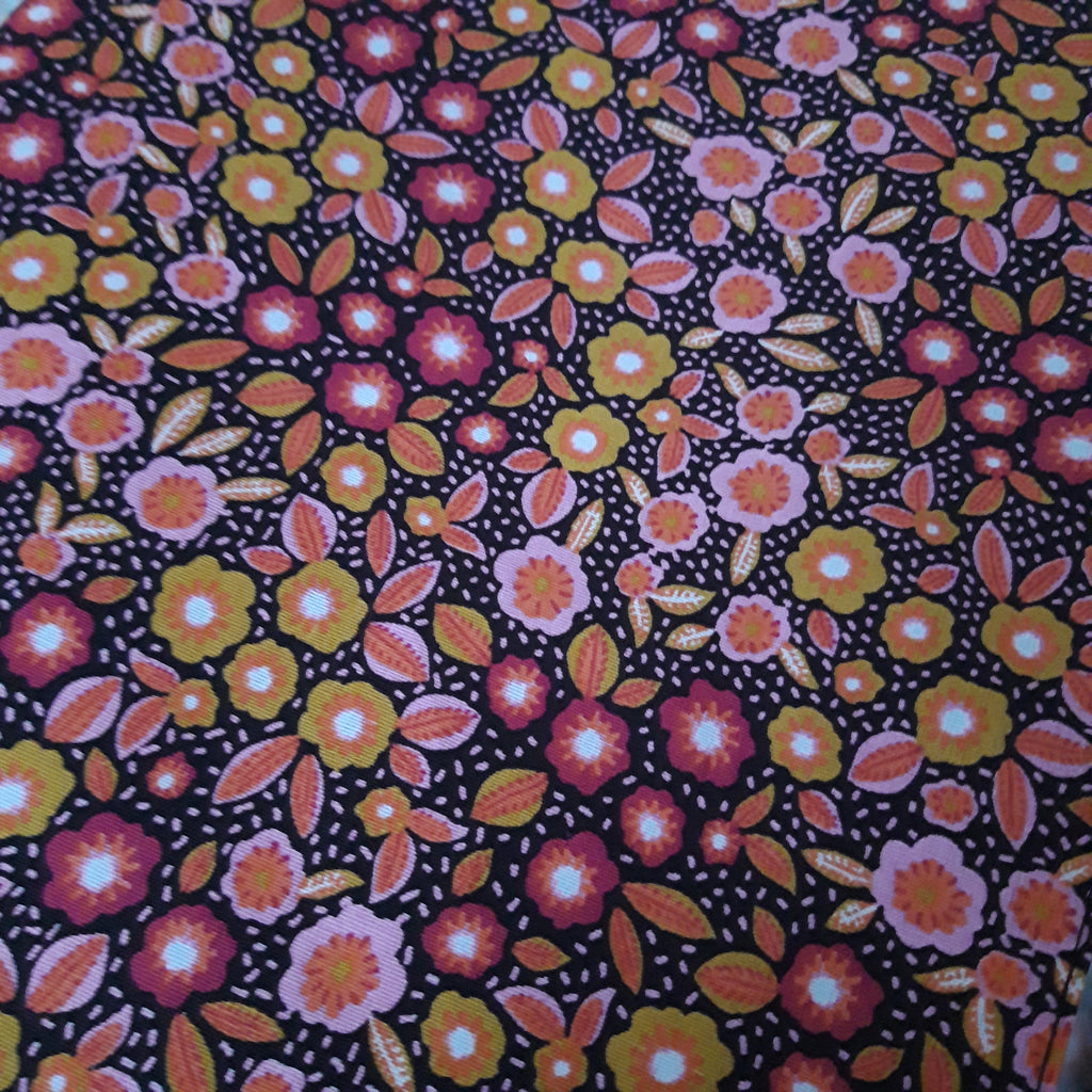 Sac à tarte en tissu enduit - Petites fleurs noires et roses