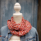 Double tour de cou été - Fleurs rouge et moutarde