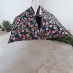 Sac à tarte en tissu enduit - Fleurs bleues et blanches