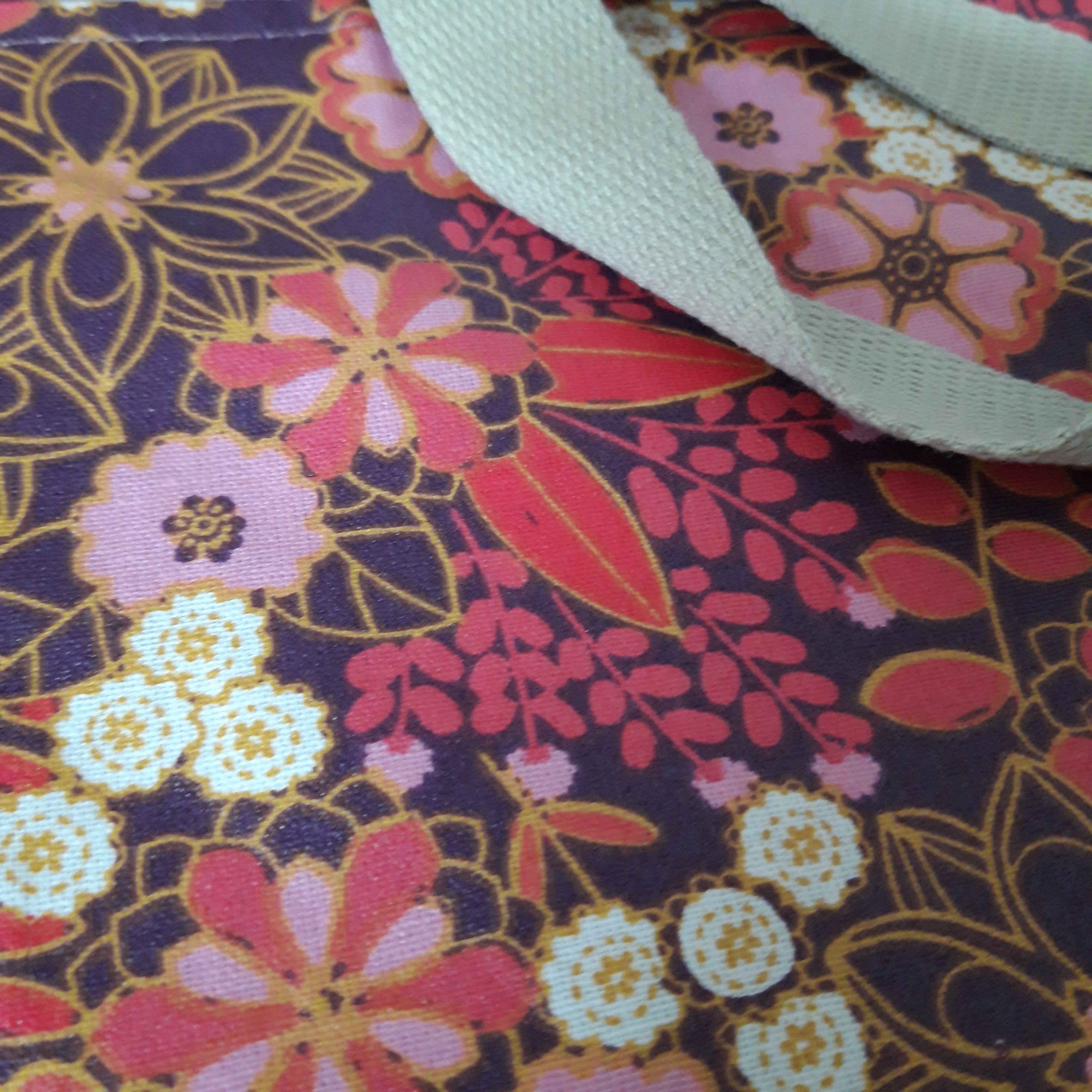 Sac à tarte en tissu enduit - Fleurs roses, fuschia et blanches
