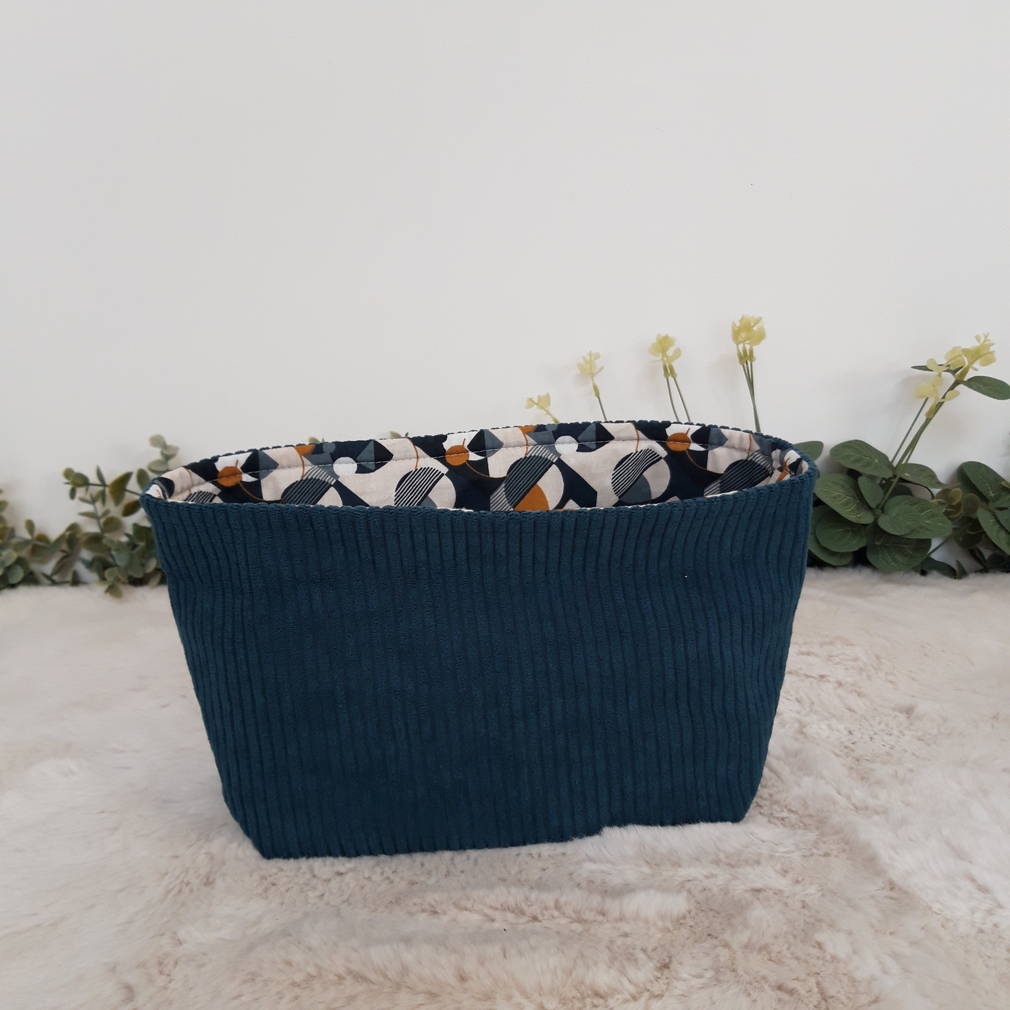 Panière bleu paon géométrique