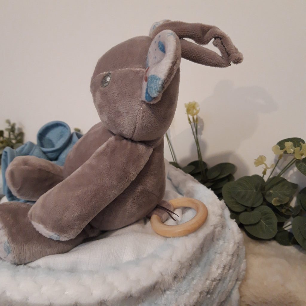 Gâteau de couches - Lapin musical