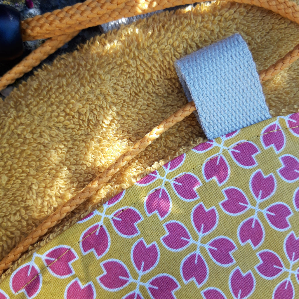 Tapis pieds au sec - Géométrique saumon et moutarde