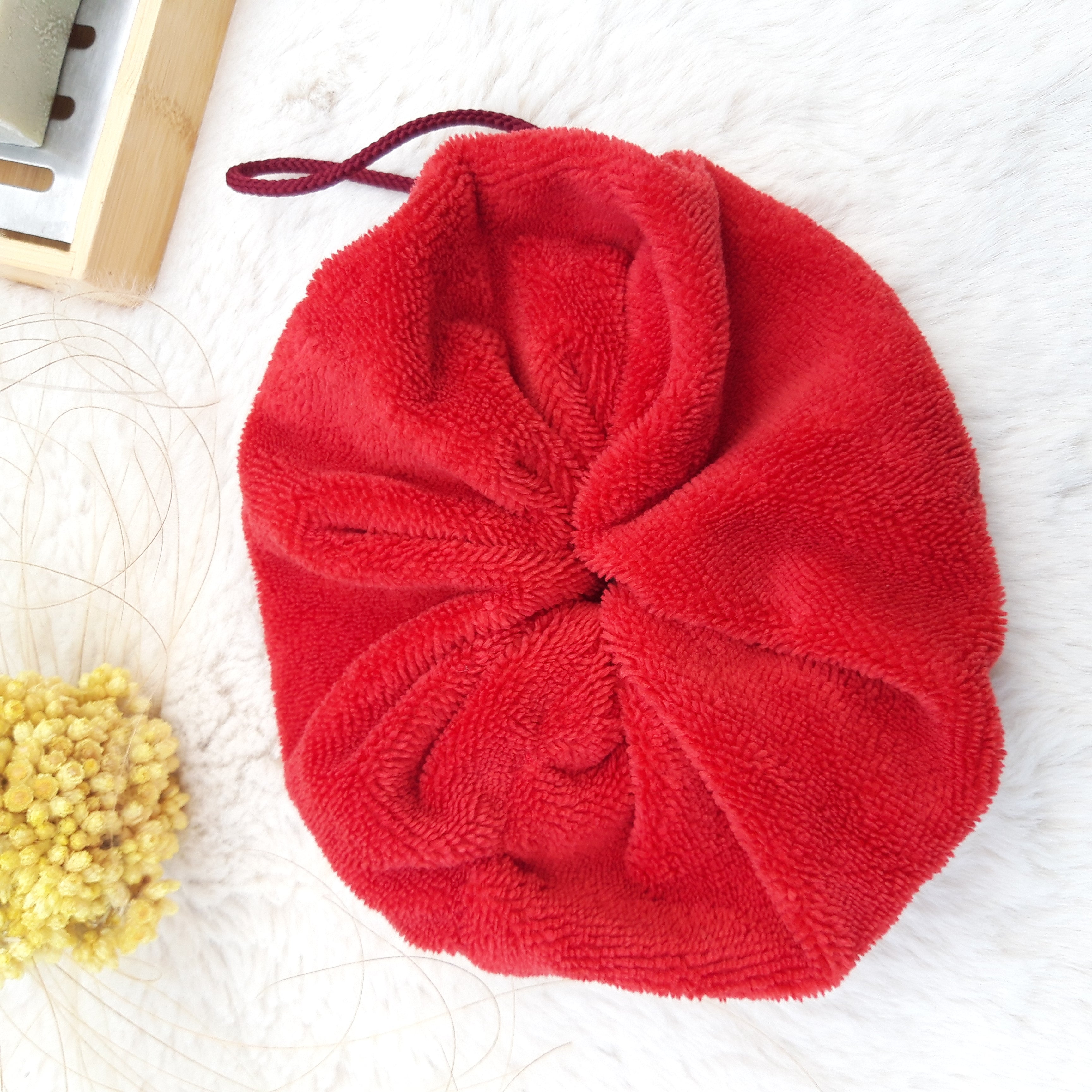 Fleur de douche rouge