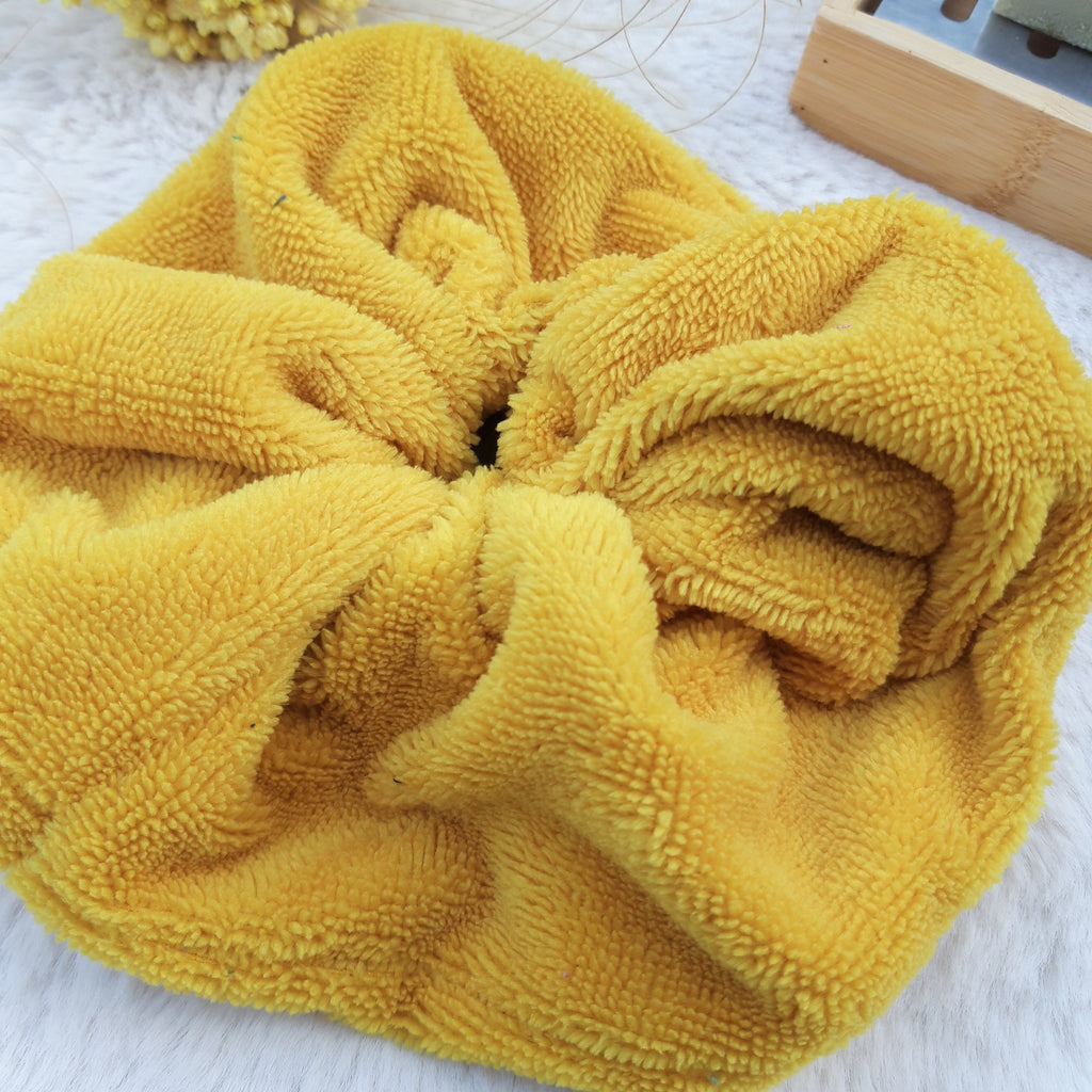 Fleur de douche moutarde