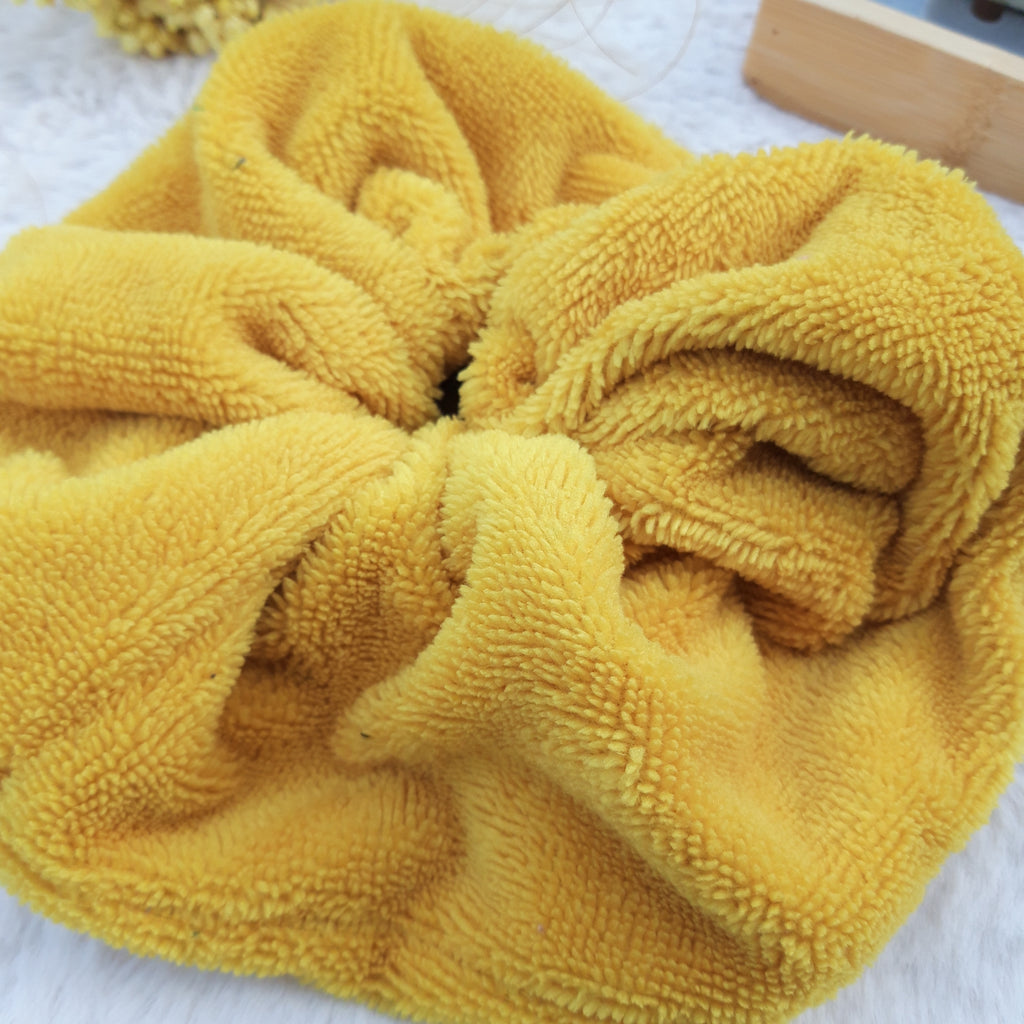 Fleur de douche moutarde