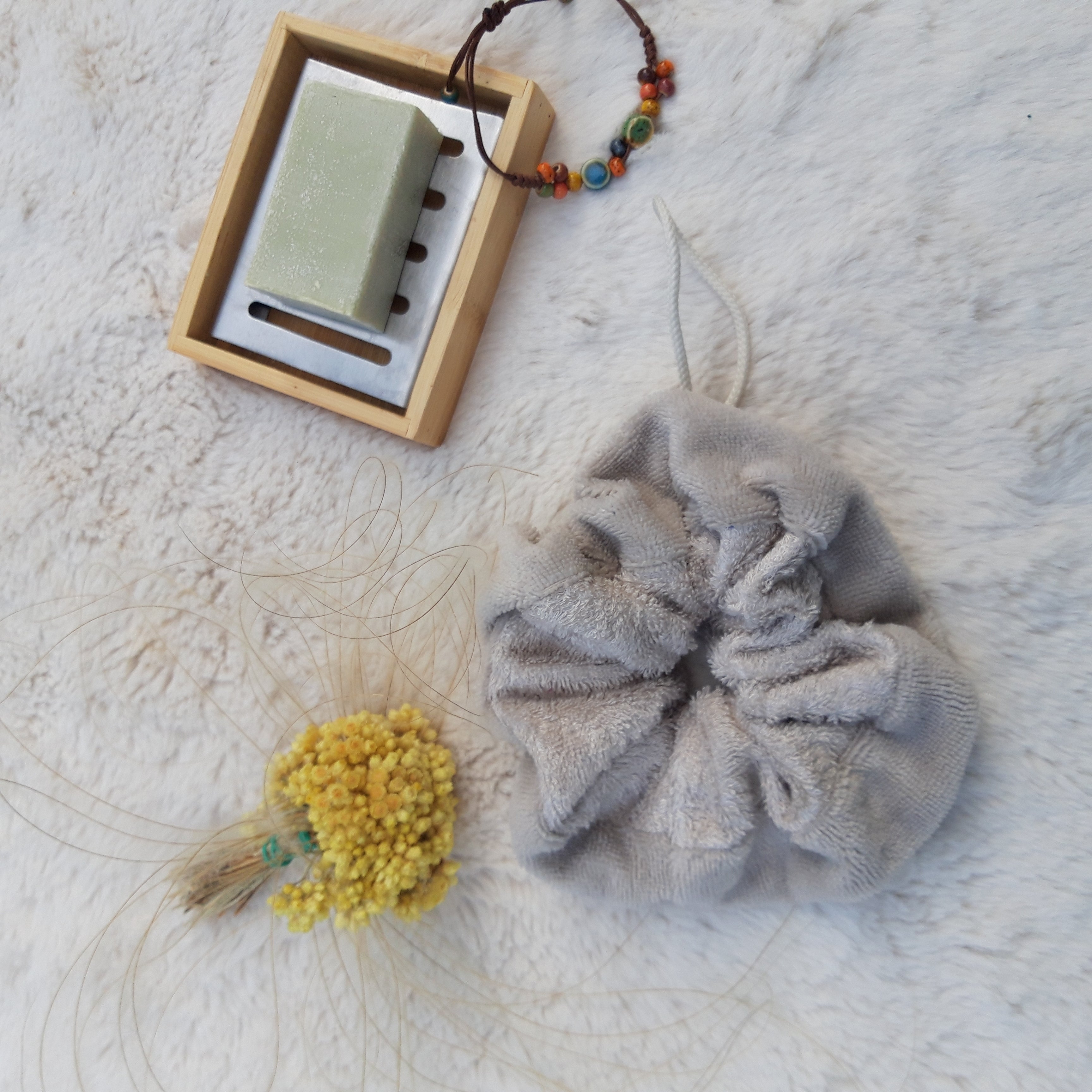 Fleur de douche beige et beige