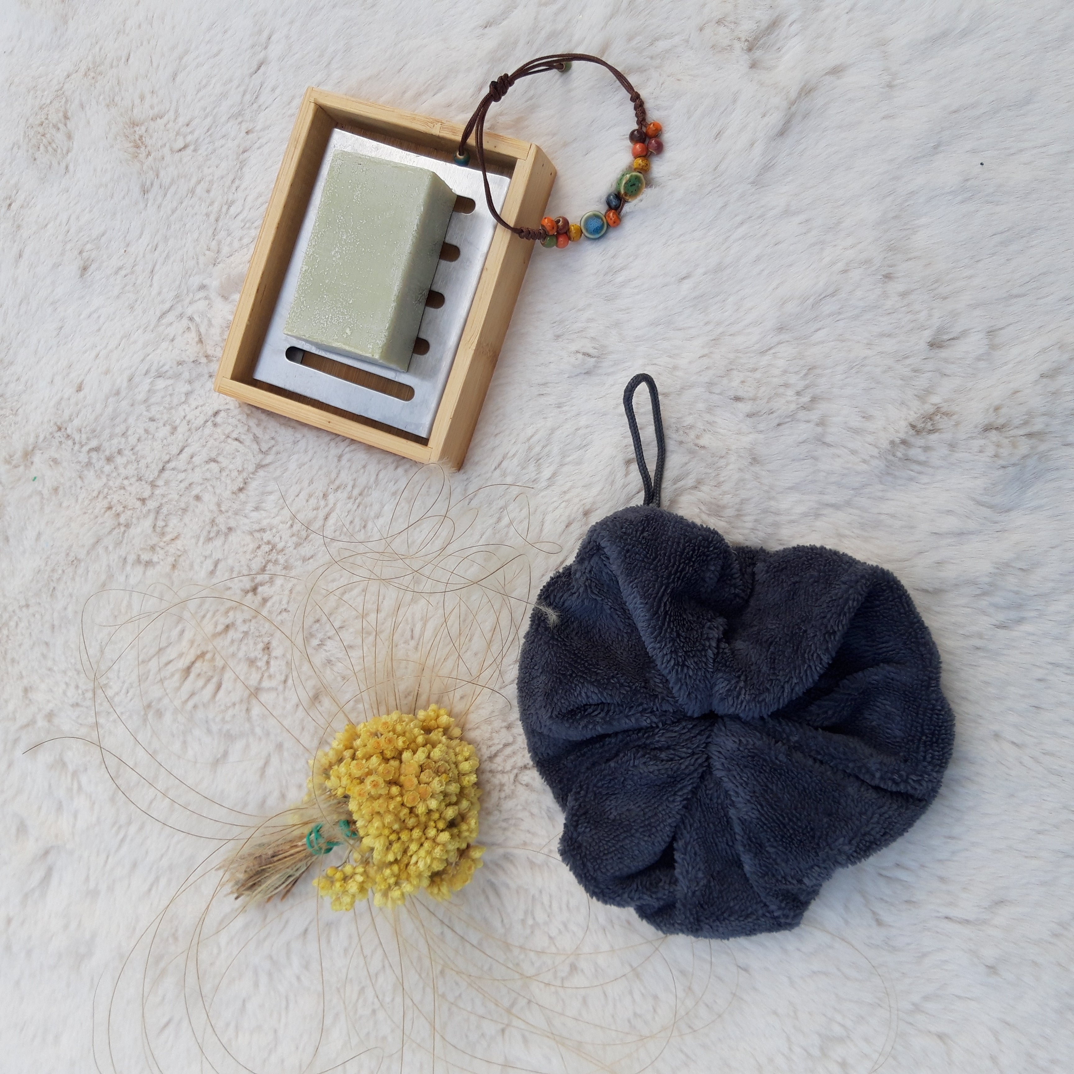 Fleur de douche grise