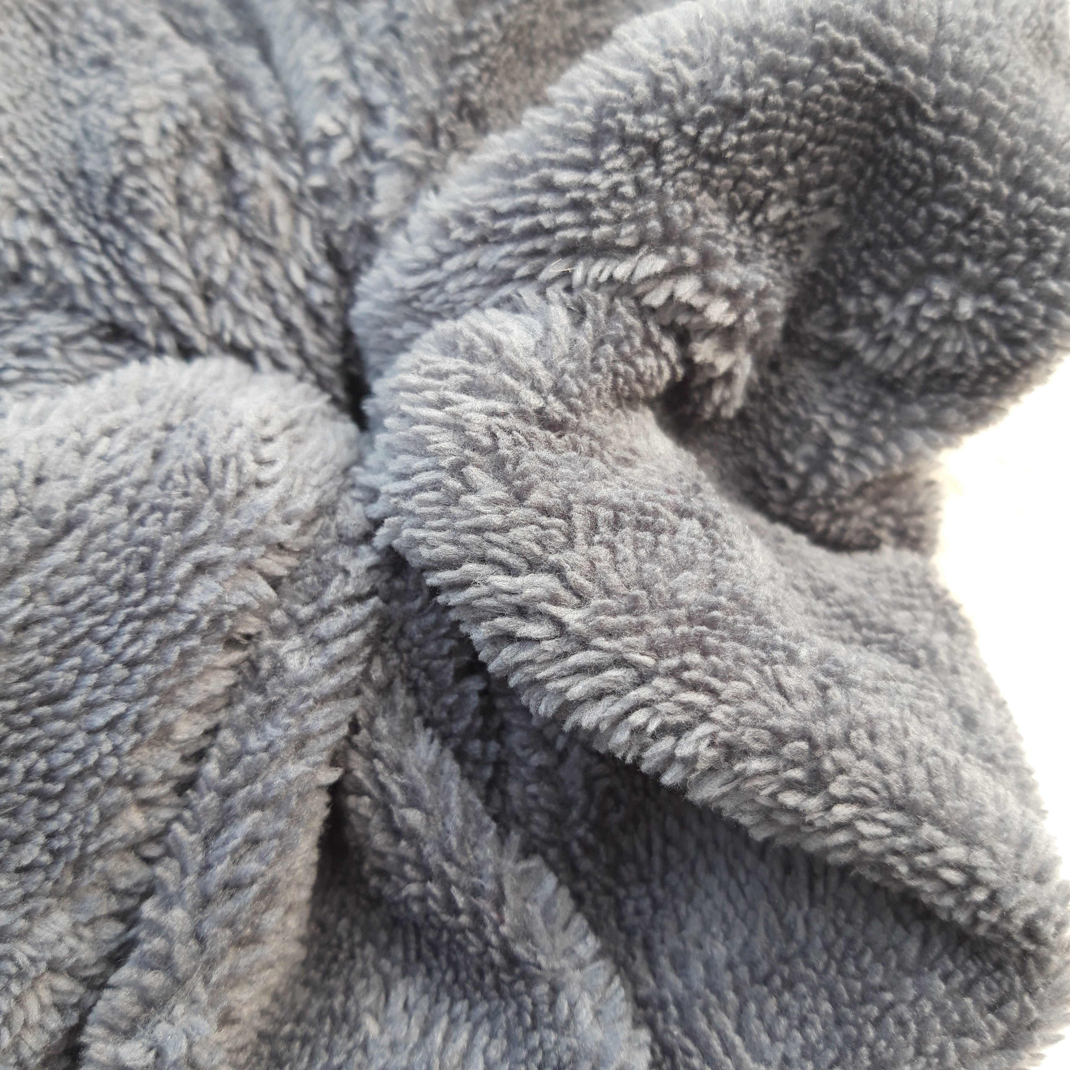 Fleur de douche grise