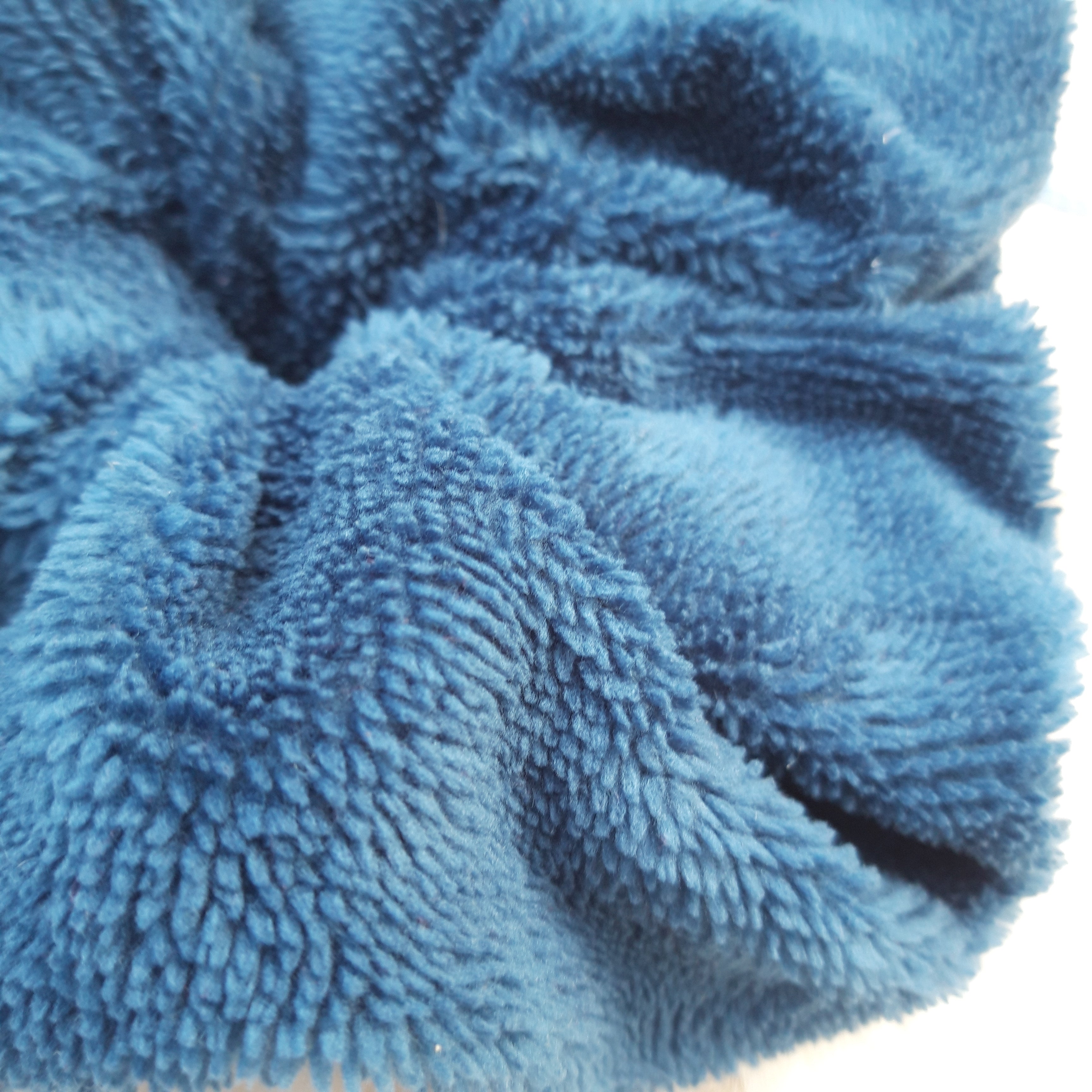 Fleur de douche bleue marine