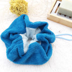 Fleur de douche bleue canard et bleue claire