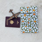 Protège passeport vert fleuri