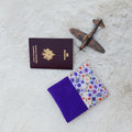 Protège passeport violet avec petites fleurs