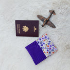 Protège passeport violet avec petites fleurs