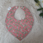 bavoir-bebe-bandana-eponge-coton-pression-baby-shower-maman-fleur-rose-dore