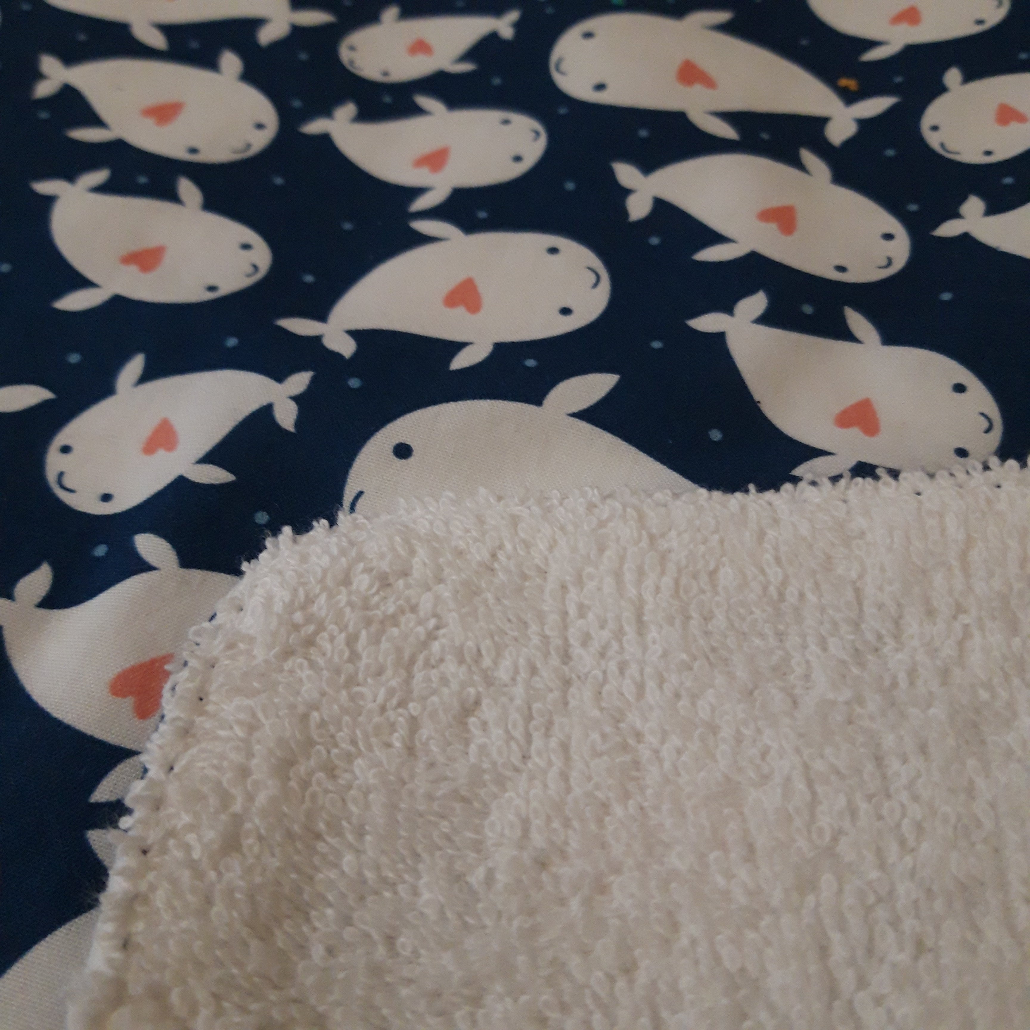Bavoir élastique baleine