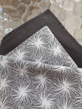 Serviette de table géométrique gris