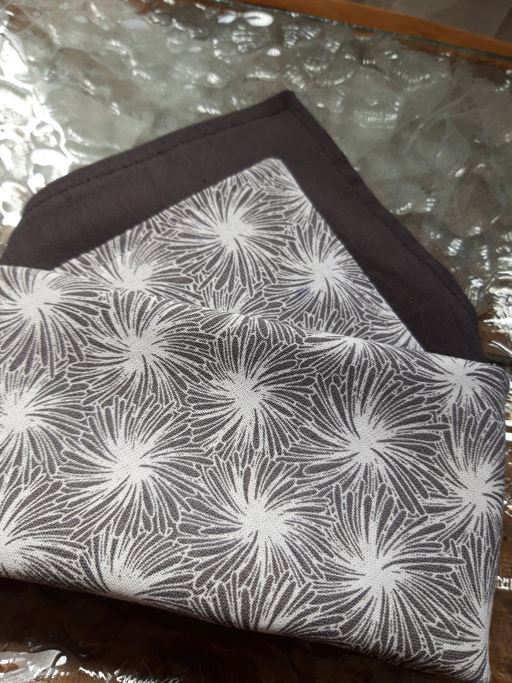 Serviette de table géométrique gris