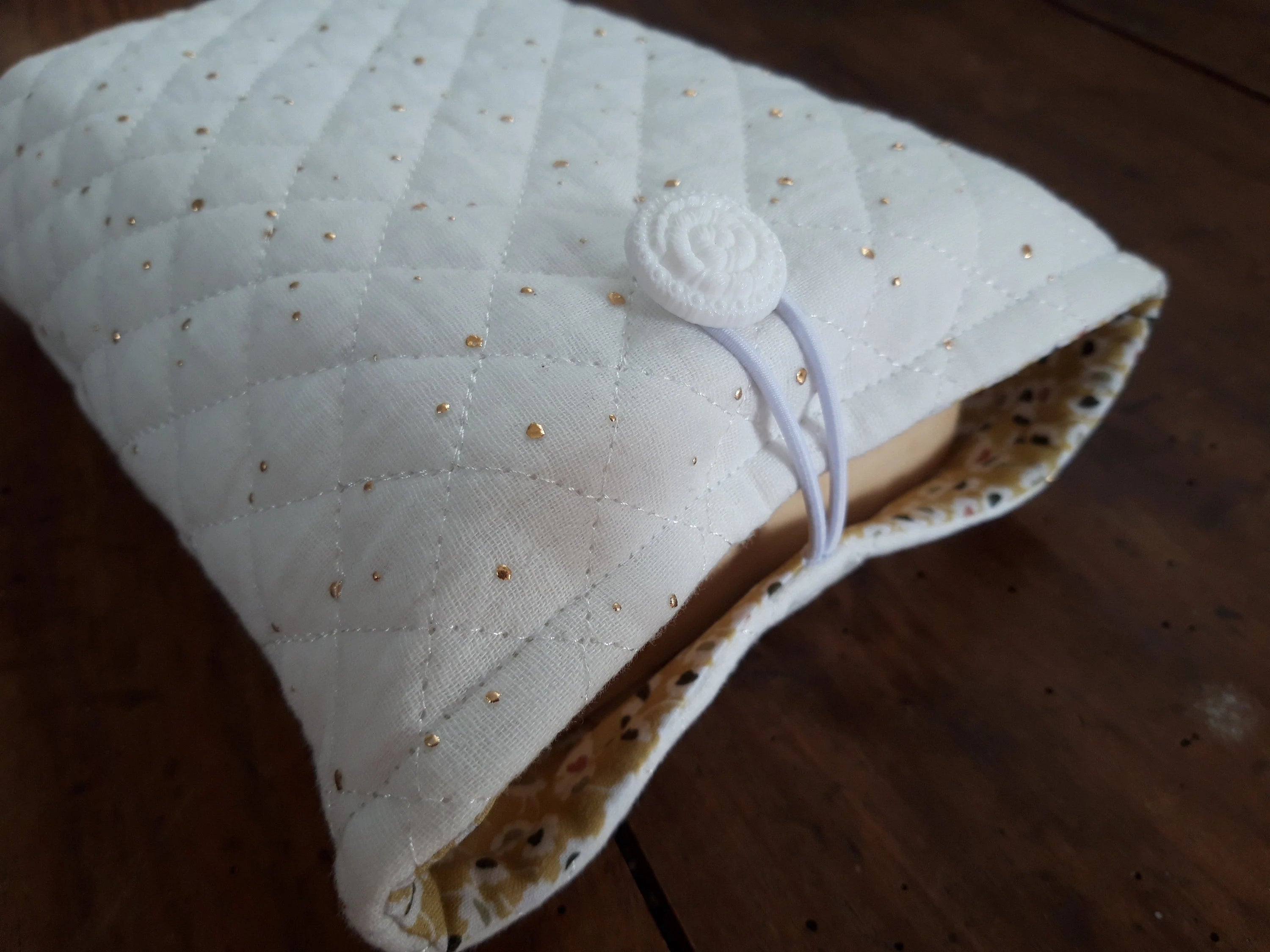 Pochette à livres blanc et oiseaux