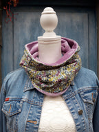 Tour de cou - Snood petite tête adulte ou grande tête enfant en polaire et polyester - Petites fleurs viollettes
