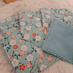 Lot de 5 lingettes fleurs bleues et blanches