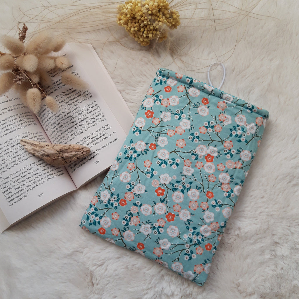 Pochette à livres velours bleue ciel et petites fleurs