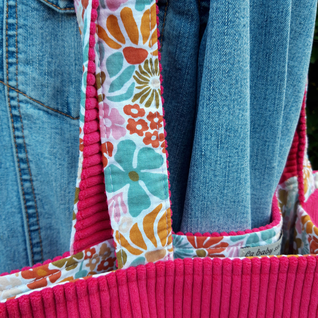 sac-cabas-velours-poche-accroche-cle-baby-shower-maman-fuschia-fleur
