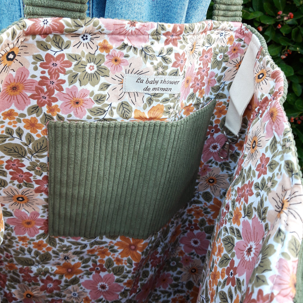 sac-cabas-velours-poche-accroche-cle-baby-shower-maman-vert-fleur