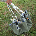 Sac fourre-tout pour les courses velours vert et grosses fleurs