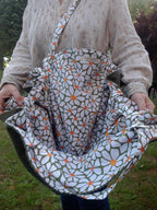 Sac fourre-tout pour les courses velours vert et grosses fleurs